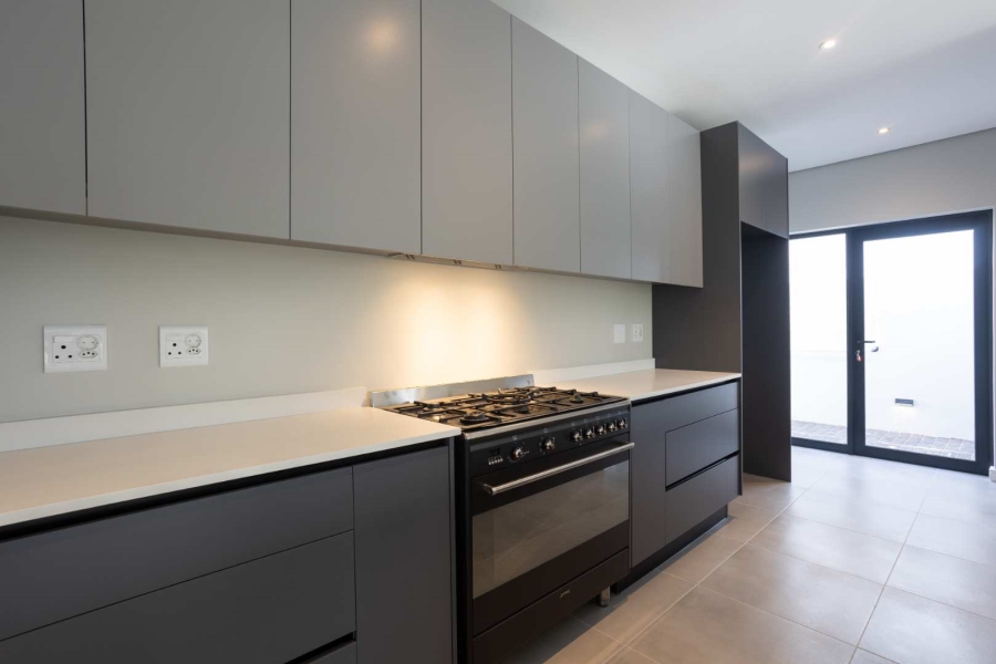 To Let 4 Bedroom Property for Rent in Val De Vie Estate Western Cape